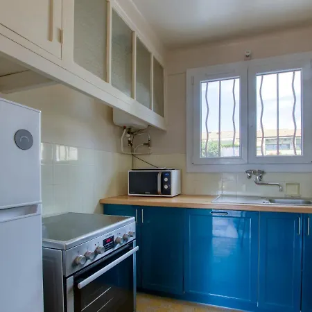 Apartment Les Vagues By Interhome Saint-Cyr-sur-Mer